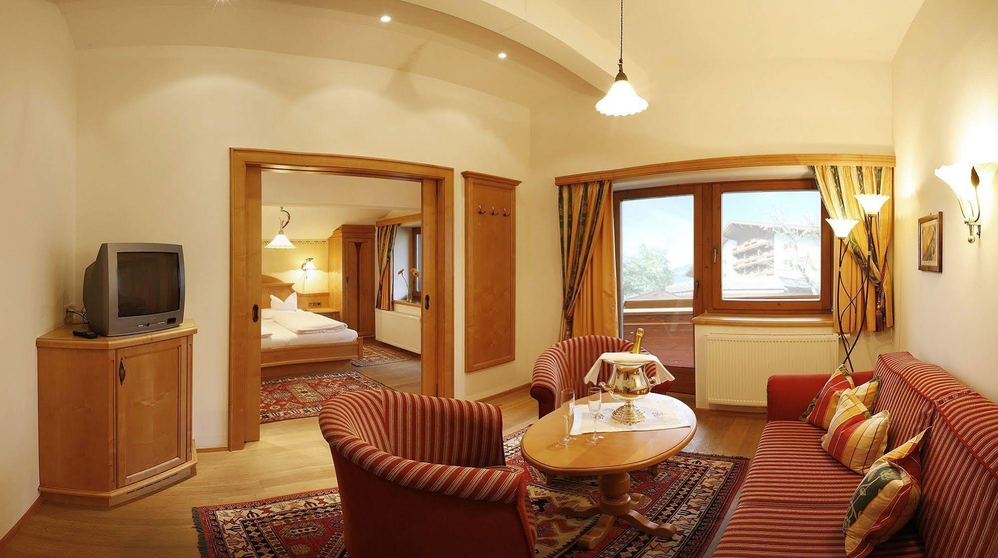 Ferienhotel Sonnenhof Zell am Ziller Esterno foto